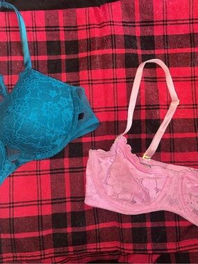 Victorias Secret Lacey Bra Lot